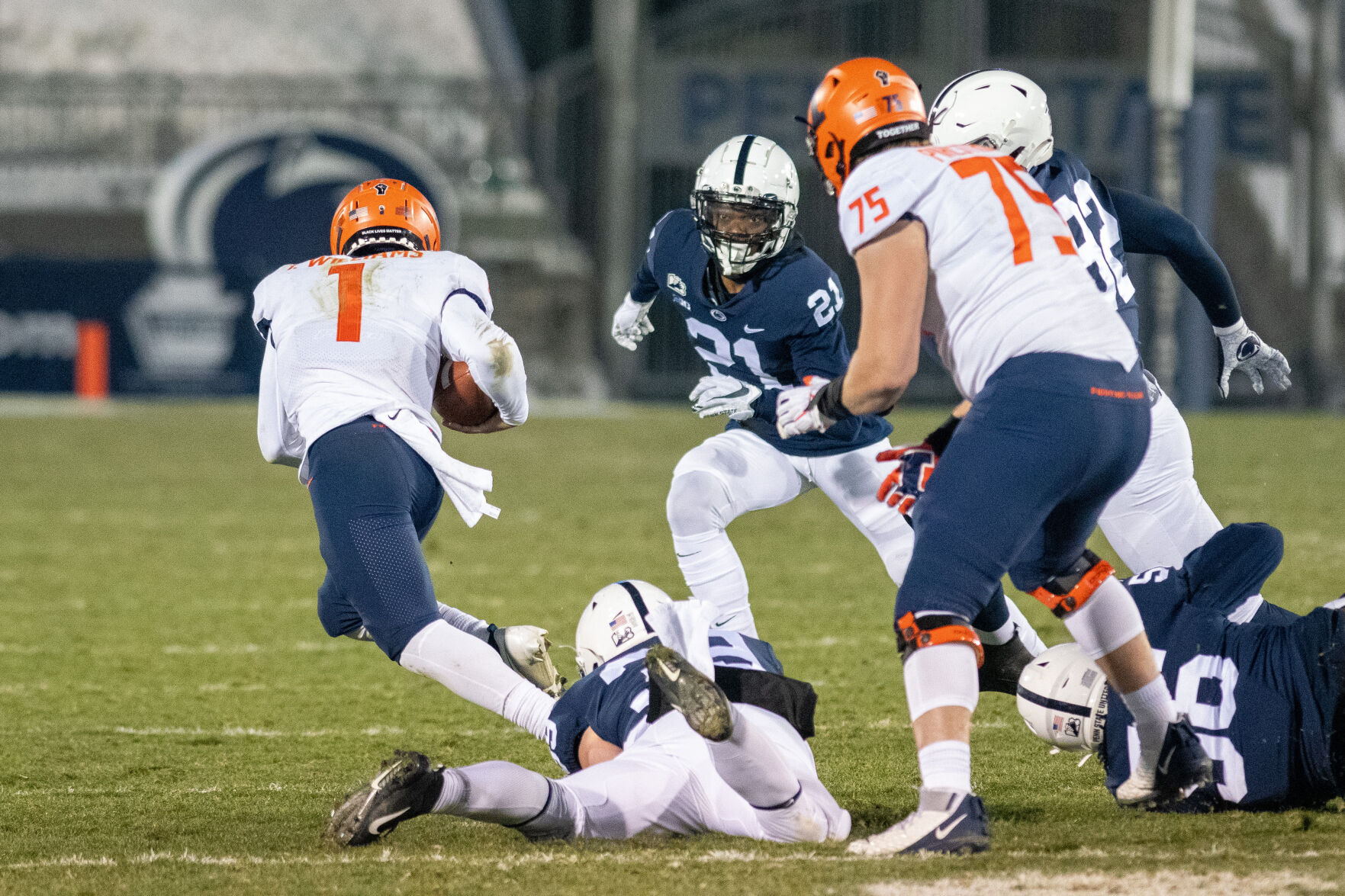 Penn State football vs. Illinois, Robbie Dwyer (39) and Tyler Rudolph (21)